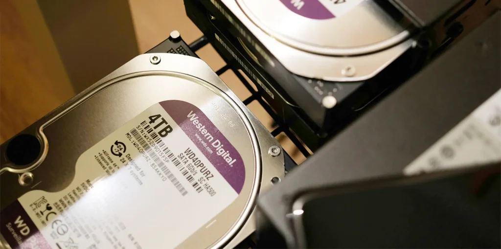 نمایی از هارد دیسک وسترن دیجیتال 4 ترابایت بنفش - Western Digital Purple 4TB