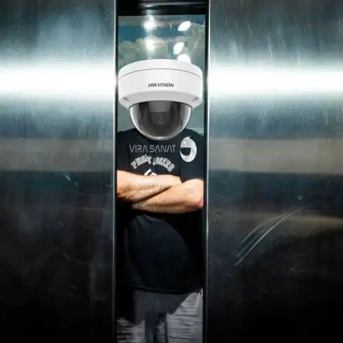 نصب دوربین مدار بسته هایک ویژن در آسانسور 